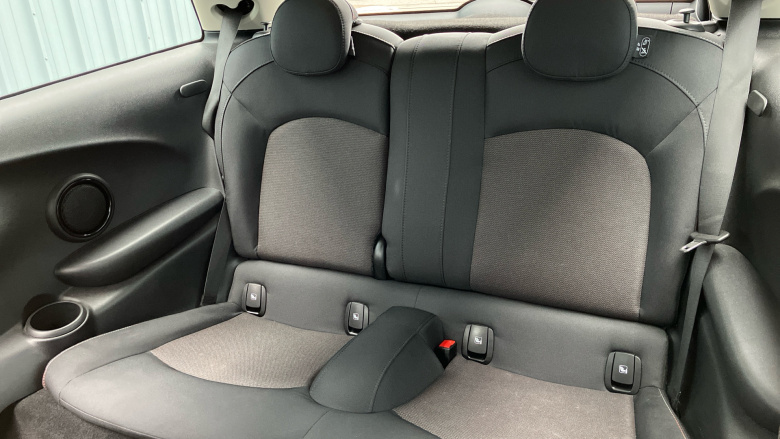 MINI Hatchback 1.5 Cooper Classic Premium 3dr Auto Petrol Hatchback